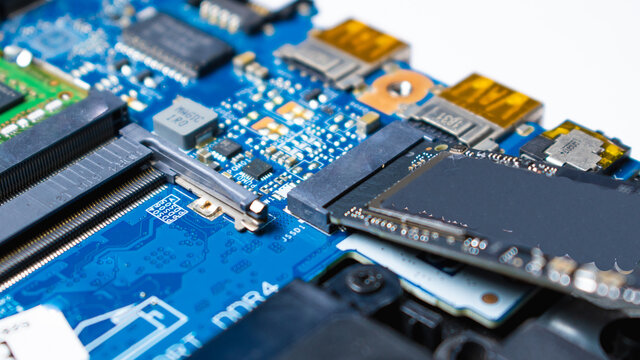 NVME PCIE SSD hard drive disk made by Samsung 860 Evo series 250GB M.2 PCIe 3.0 x4 3D V-NAND with high read and write speed,fixed in motherboard