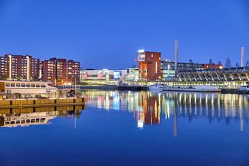 Obraz premium Tampere ratina shopping centre and tammerkoski rapids