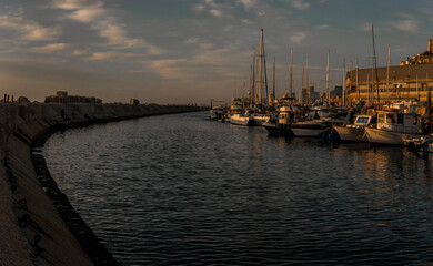 Fototapeta premium boats in the harbor
