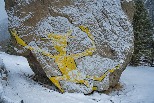 Teufelsstein in der Sch&ouml;llenenschlucht, Kanton Uri, Schweiz