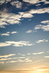 Obraz premium Orange and blue sky after sunse