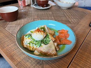 pancakes with salmon and poached egg