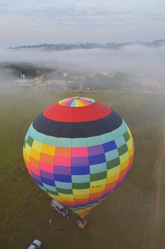 Balão colorido na vertical