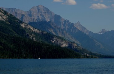 Obraz premium Waterton Lake with Mount Cleveland in the background at Waterton Lake National Park 