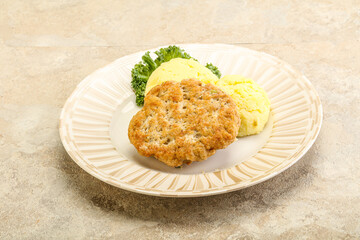 Chicken cutlet with mashed potato
