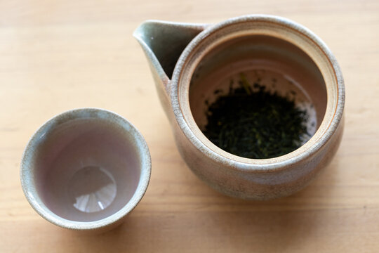 萩焼の茶道具（急須・茶碗）