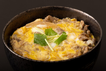 牛とじ丼　