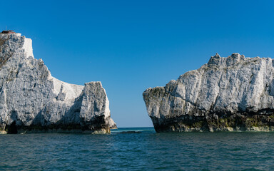 Fototapeta premium View of the Needles and cliffs in Alum Bay, Isle of Wight, United Kingdom