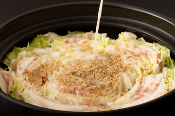 豚バラ肉と白菜のミルフィーユ豆乳鍋