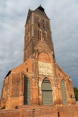 Fototapeta na wymiar Kirchturm der Sankt Marienkirche in der Hansestadt Wismar, Mecklenburg-Vorpommern