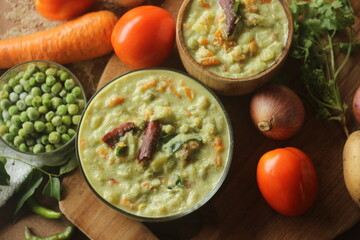 A tasty vegetarian side dish made with a choice of vegetables in a ground coconut cashew based gravy with a nice fennel seed flavour along with other spices
