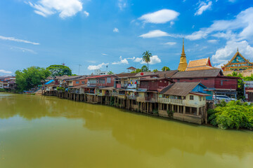 Fototapeta na wymiar Chanthaburi river ,Classical Village near river, Chanthaburi Old Town Waterfront ,Landmark with old building village in Chanthaburi Thailand