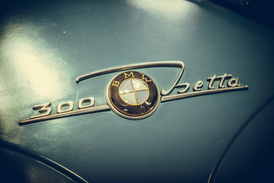 BMW Isetta 300 classic car logo