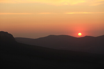 Obraz premium Beautiful sunset in the mountains