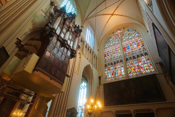 Obraz premium Interior of the Sint-Salvators Cathedral in the historic city centre of Bruges in Belgium