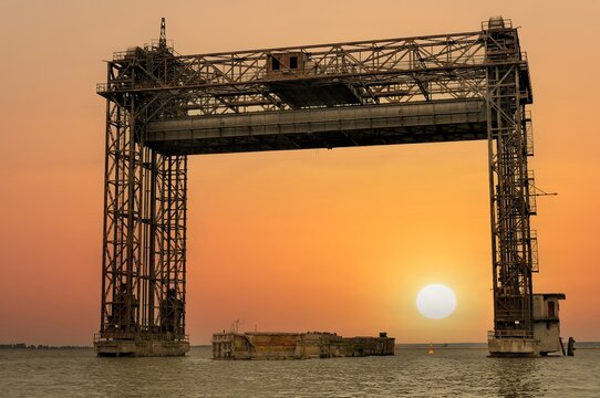 Hubbr&uuml;cke Karnin am Bodden zum Sonnenuntergang