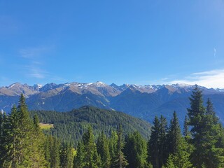 Fototapeta na wymiar Tag in den Alpen