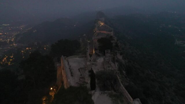 Castell de Xativa in Andalusien Luftvideo | Drohnenaufnahme vom Castell de Xativa