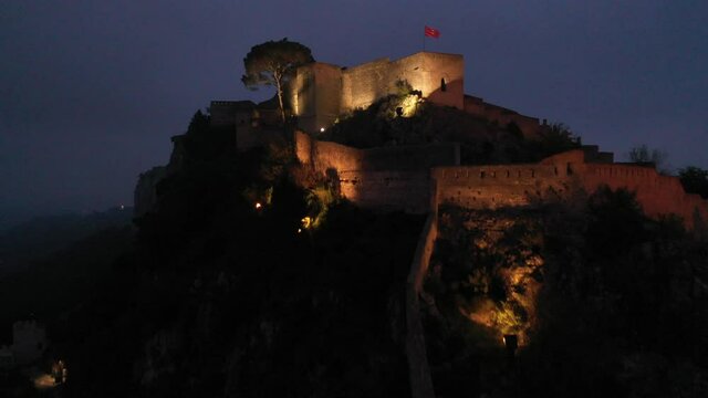 Castell de Xativa in Andalusien Luftvideo | Drohnenaufnahme vom Castell de Xativa