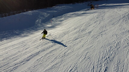 sci snowboard sciatore 