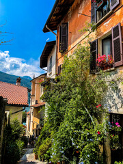 Fototapeta na wymiar Hause auf der Isola Bella am Lago Maggiore Italien