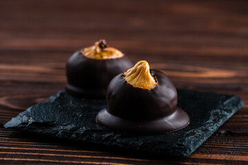 dried figs in chocolate natural sweets