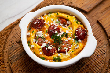 Frittata with egg, chorizo ​​and cherry tomatoes.