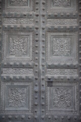 Porte de bronze du Panthéon à Paris, France
