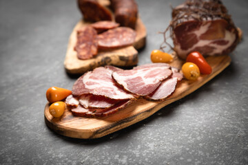 Charcutierie board with various cold cuts