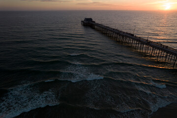 Obraz premium sunset at the pier