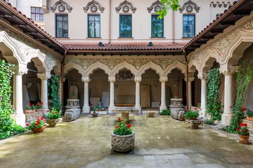 Deurstickers Courtyard of museum dwelling in the center of Bucharest with peristyle of ogee arches © Toyakisfoto.photos