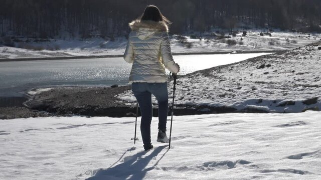 Escursione sulla neve lago del Lagastrello tra Emilia e Toscana