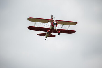 Aerobatics combined with a wingwalk on a biplane © Bernhard