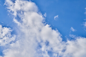Fototapeta premium Beatiful blue sky with clouds on a sunny day