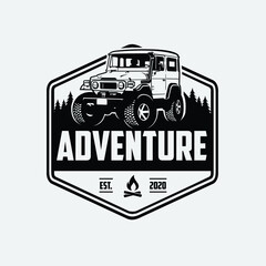 Classic adventure overland vehicle in outdoor emblem logo. Best for adventure and outdoor enthusiast logo © bonky