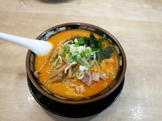 辛い濃厚味噌ラーメン