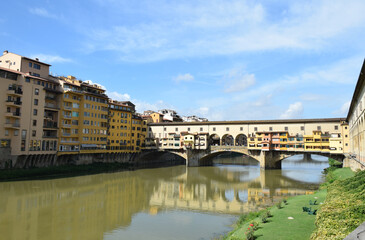 Obraz premium Ponte Vecchio (Old Bridge) in Florence, Italy