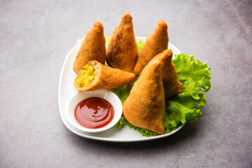 Bread Samosa with ketchup