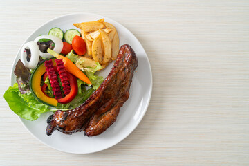 barbecue pork spare ribs with vegetables
