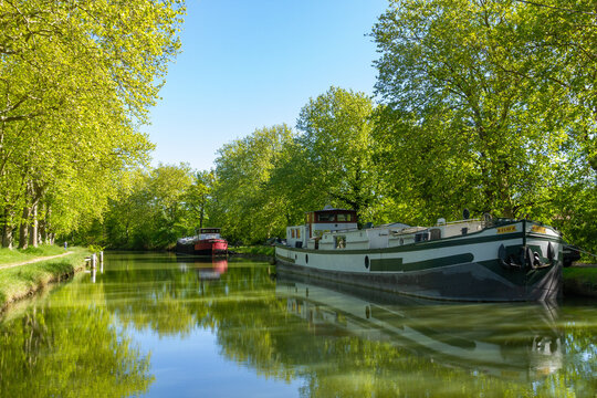 P&eacute;niches amarr&eacute;es &agrave; l'&eacute;cluse de Vic, sur le Canal du Midi - Castanet-Tolosan - Haute-Garonne