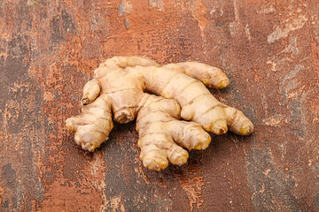 Natural organic raw ginger root
