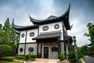 Obraz premium chinese temple in the park