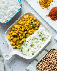 chickpea curry with white rice 