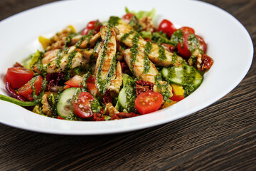 Salad with noodles, chicken and vegetables