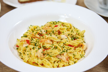 Salad with noodles, chicken and vegetables