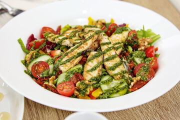 Salad with noodles, chicken and vegetables