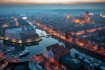 Beautiful sunset over the Main Town in Gdansk city, Poland - obrazy, fototapety, plakaty