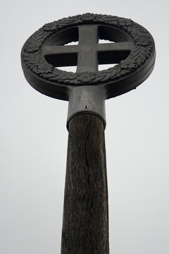 Head of Irminsul monument at an old Saxonian sanctuary, symbolising axis mundi, Irmenseul, Lamspringe, Lower Saxony, Germany