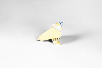 parrot made from a paper bill of the Ukrainian hryvnia