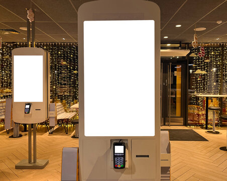 Screen for ordering and paying with a bank card via a bank card reader with mockup